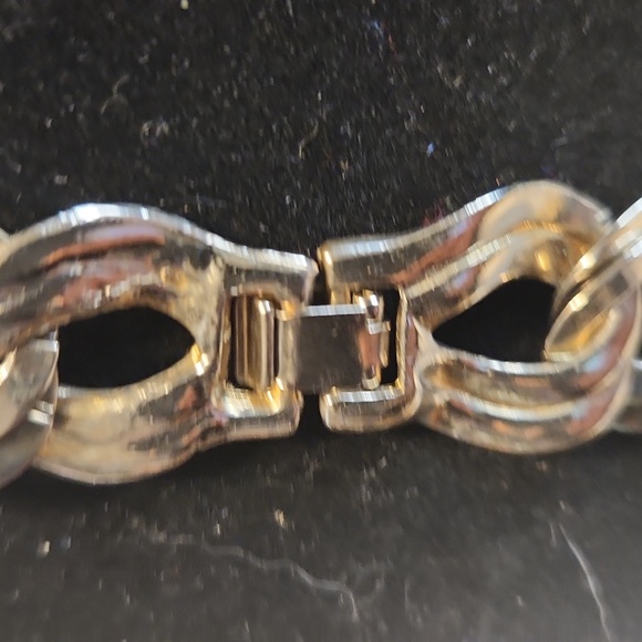 82 Beautiful classic necklace 18" - Picture 2 of 2